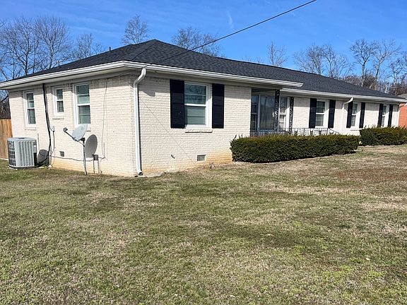 2nd image of 206 Clearview Cir