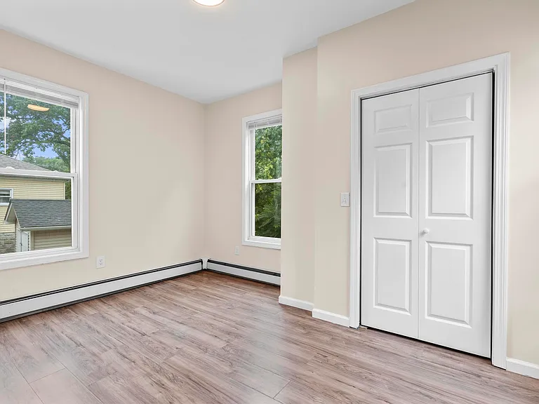 287 Crown St #1 — Photo 13