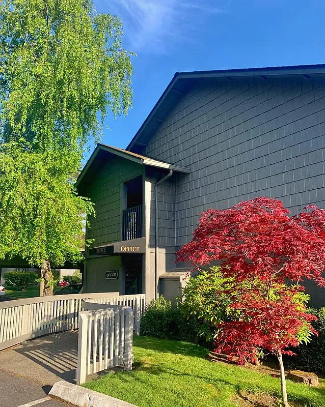 Sunset Ridge Apartments — Photo 2