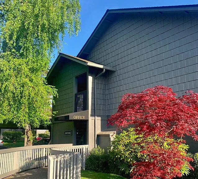 Sunset Ridge Apartments — Photo 2