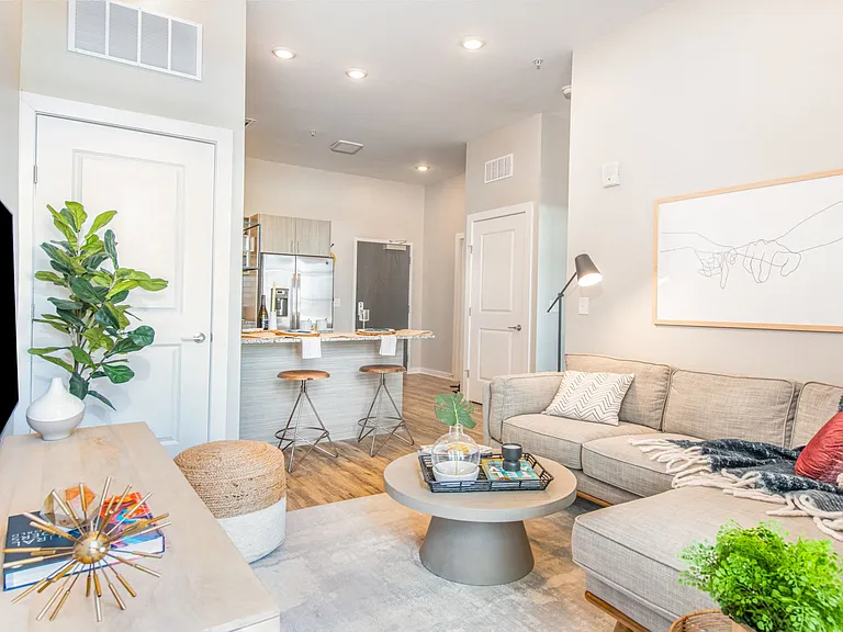 The Baxly Apartments — Photo 4