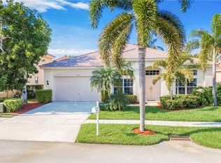 17873 SW 5th St, Pembroke Pines, FL 33029