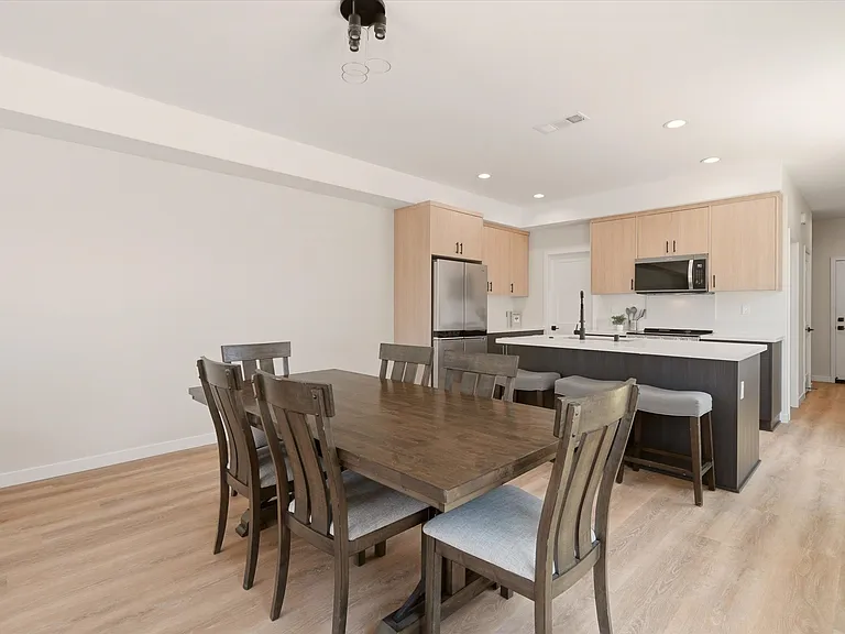 5824 Persepolis Ct — Photo 8