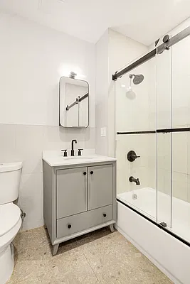 Bathroom, photo 1
