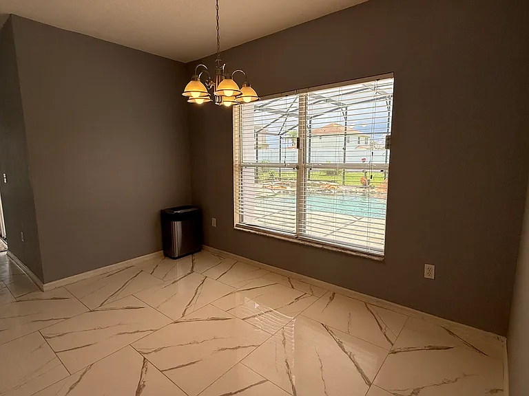 554 Bristol Cir — Photo 15
