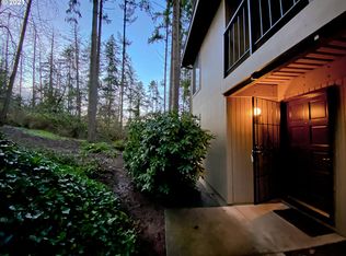 3889 Colony Oaks Dr, Eugene, OR 97405