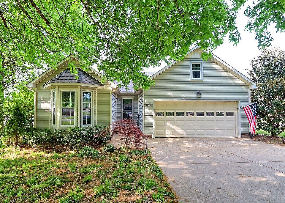 1644 Robert Rd, Columbia, TN 38401 Zillow