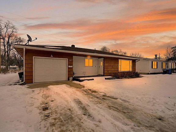 2nd image of 527 Riverside Dr