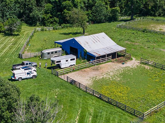 5th image of 3942 Petersburg Rd