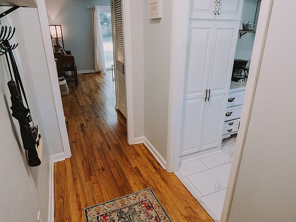 3rd image of 2129 Mahan Dr