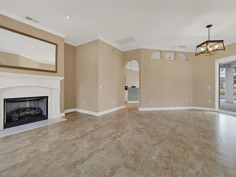 11709 Clubhouse Dr — Photo 9