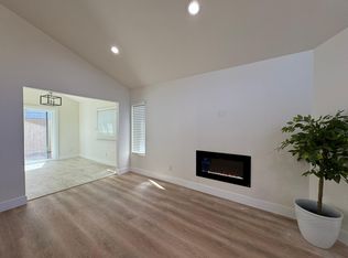 326 19th St APT 1, Huntington Beach, CA 92648
