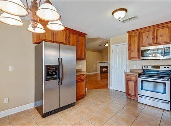 3rd image of 3485 Barnstaple Dr