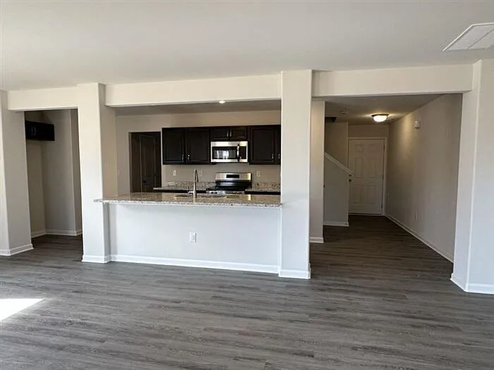 1223 Dodd St — Photo 5