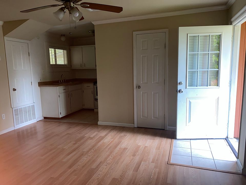 1st image of 412 Cedar Grove Ave #4