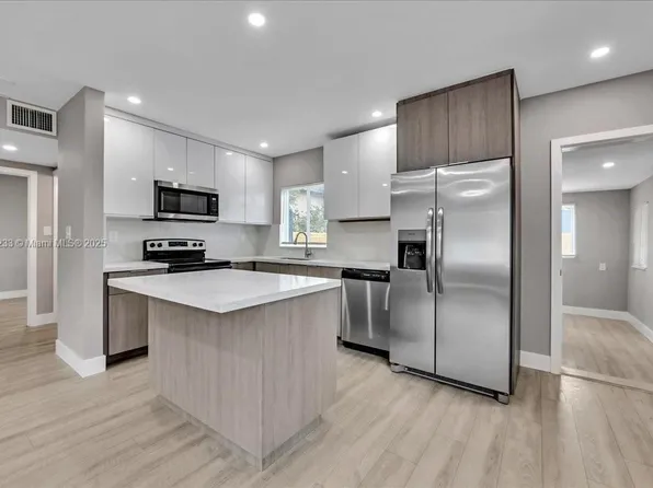 108 SE 23rd St, Fort Lauderdale, FL 33316