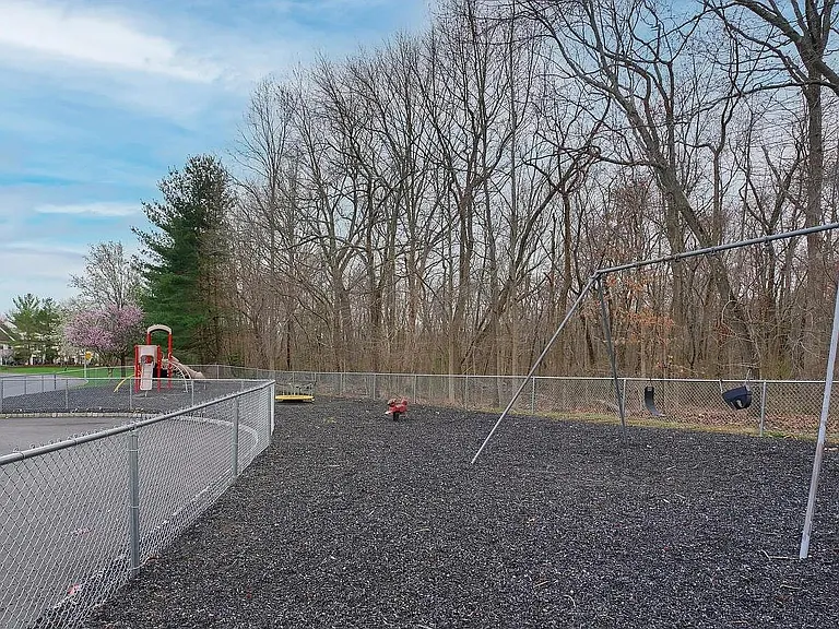 671 Snowdrop Ct — Photo 25