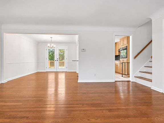 3rd image of 8819 Cavalier Dr