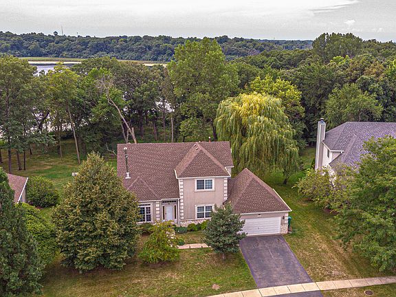 4th image of 804 Longwood Dr