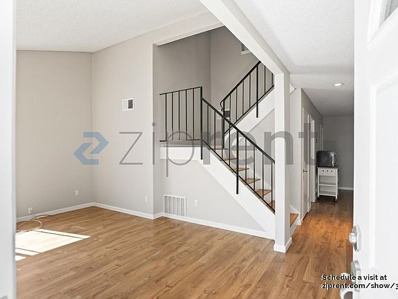 5th image of 733 Creekfield Dr