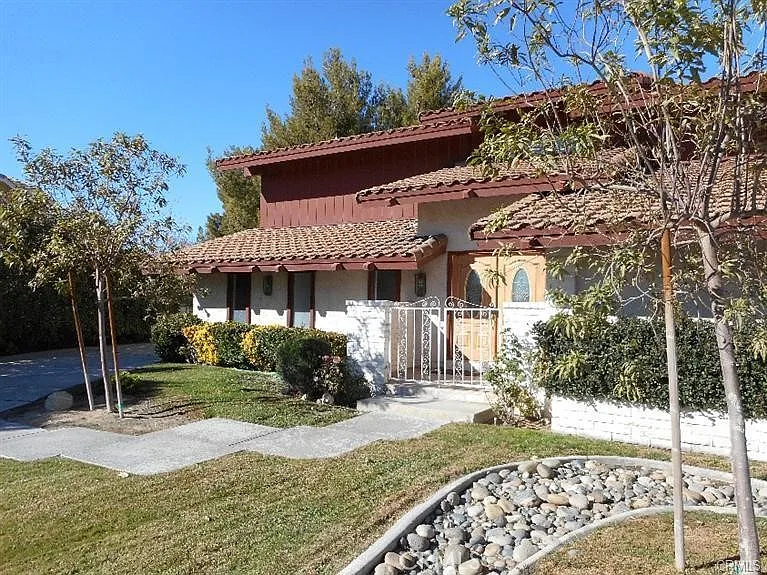 13290 Rain Shadow Rd — Photo 2