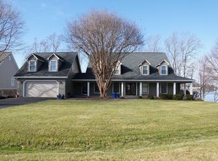 425 Island View Dr, Penhook, VA 24137