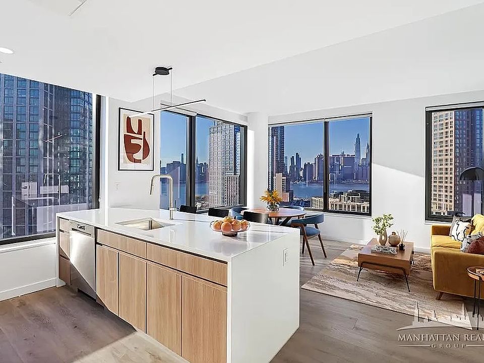 1st image of 77 Commercial St #2103