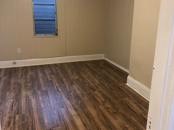 4th image of 521 Walnut Ave APT 3