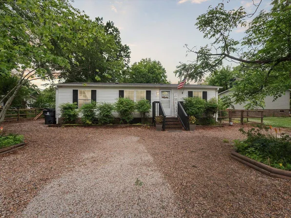 413 Bullock St, Franklinton, NC 27525