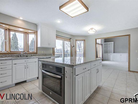 3rd image of 5401 Bridle Ln