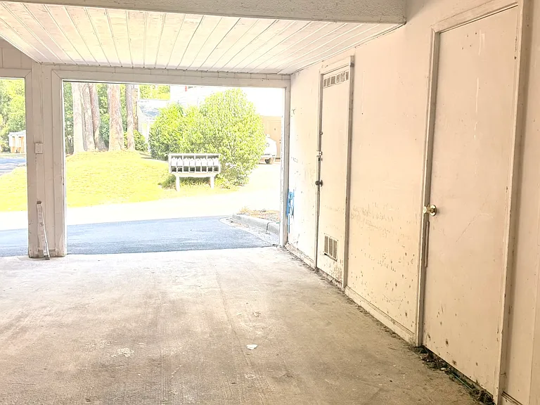 8518 Castle Pine Ct — Photo 28