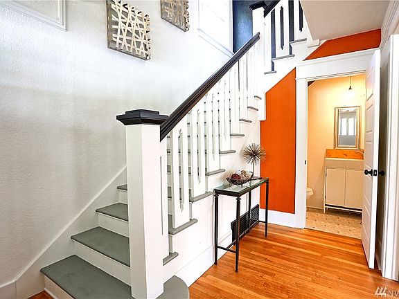 3rd image of 811 N Sheridan Ave