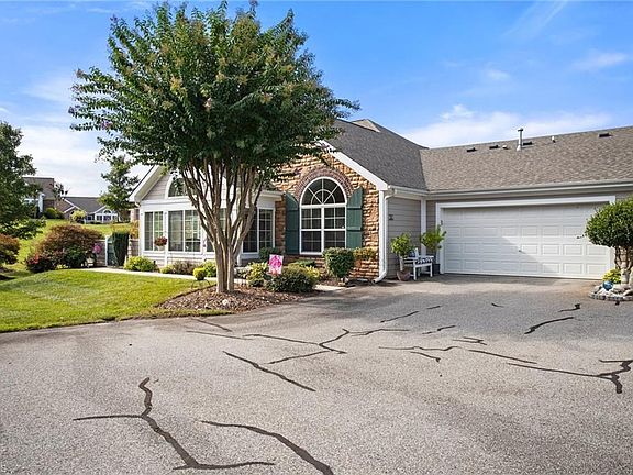 2nd image of 415 Faith Dr