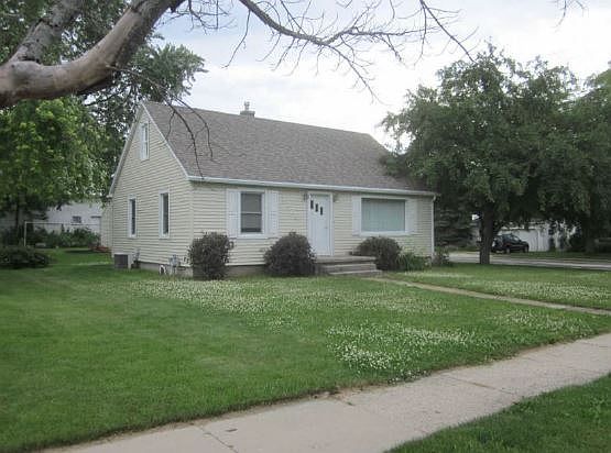 3rd image of 1228 Roseland Dr