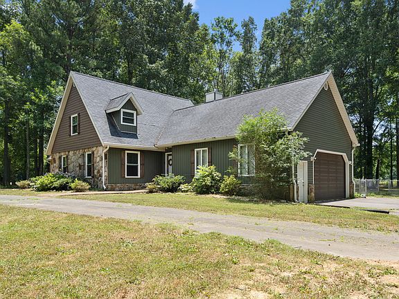 2nd image of 318 Davis Ln NW