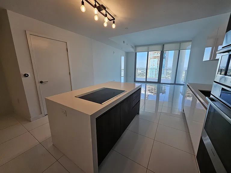 851 NE 1st Ave #4000 — Photo 16
