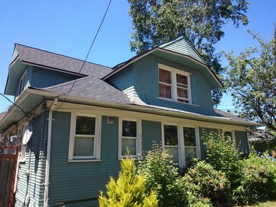 1017 E Republican St, Seattle, WA, 98102