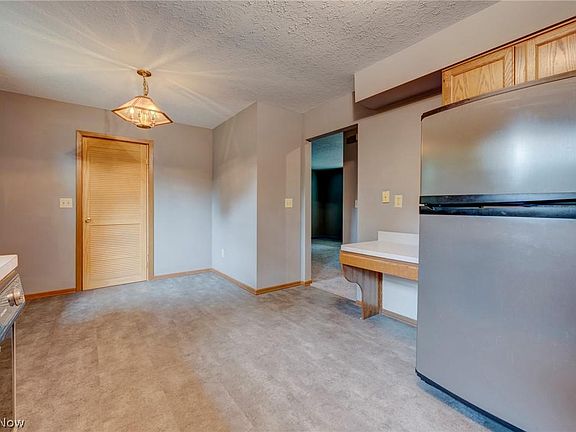 4th image of 747 Grantwood Ave