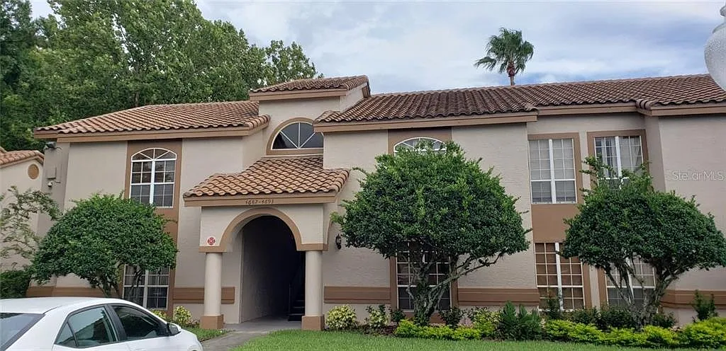 2 bed, 1080 sqft, $1,700 — Photo 1