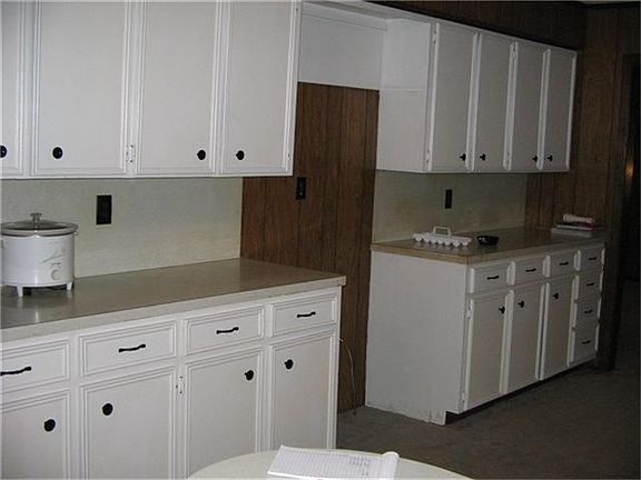 5th image of 573 Sawmill St