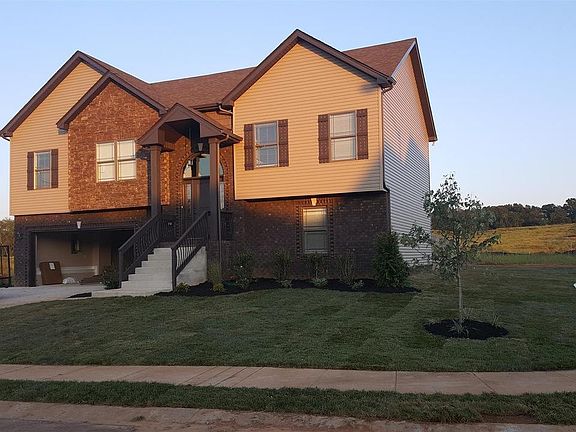 2nd image of 1001 Meadowview Ln