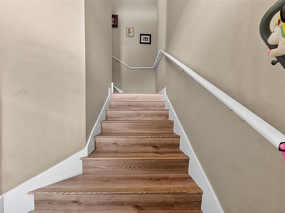 3rd image of 2811 San Jacinto Cir