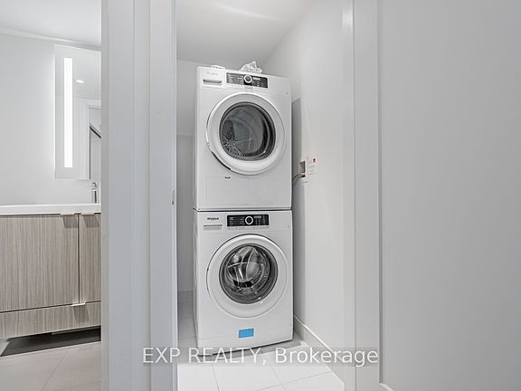 2nd image of 585 Bloor St E #1324