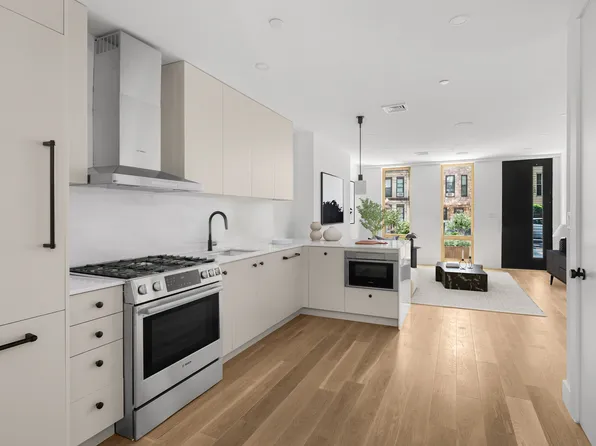 696 Chauncey Street image 3 of 12