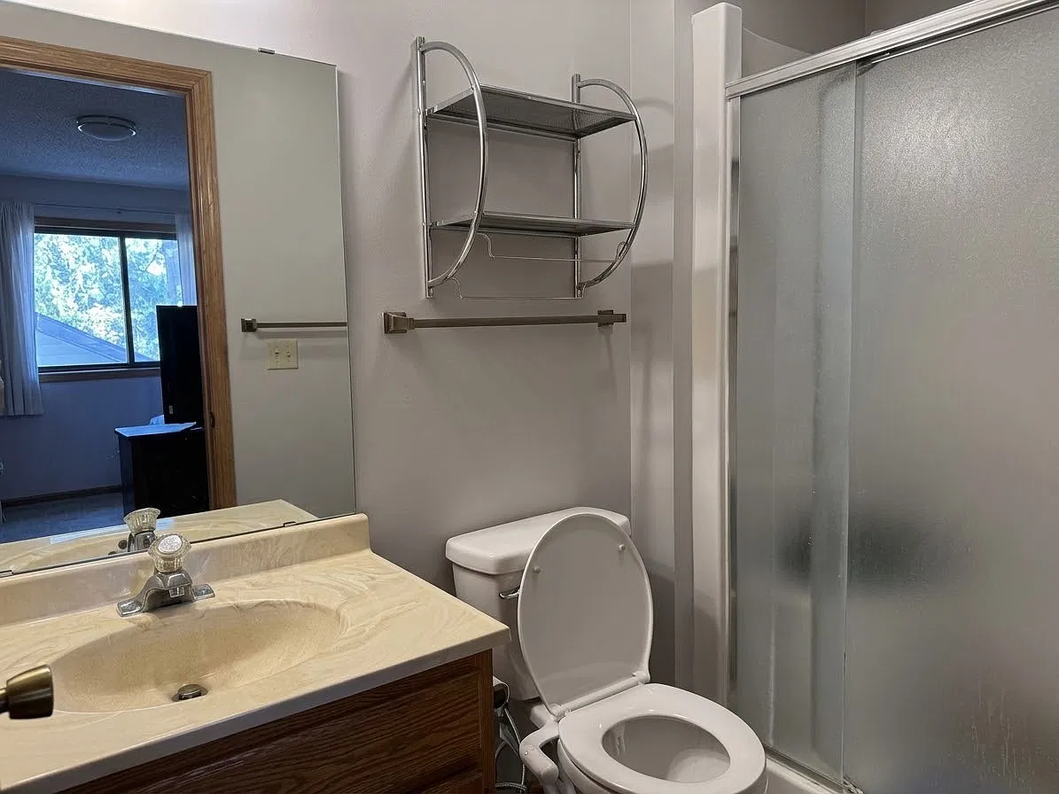 5505 Orleans Lane North - 8 — Photo 4