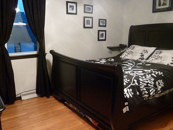 3rd image of 128 Pardee Ave