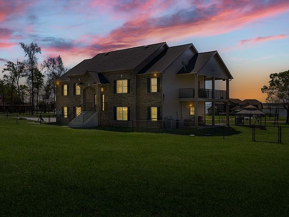 4th image of 264 Falcon Point