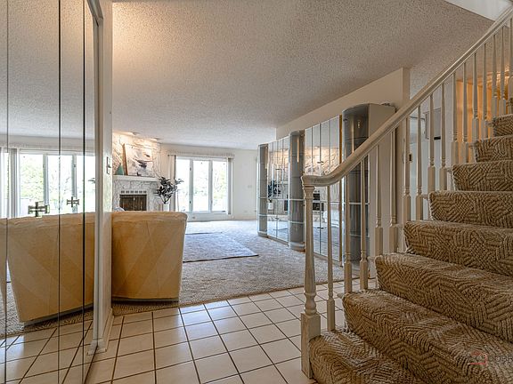 4th image of 704 Picardy Cir