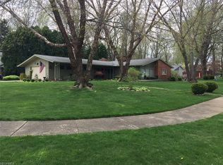 31301 Tuttle Dr, Bay Village, OH 44140