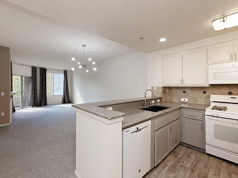 220 Caldecott Ln #201 — Photo 3